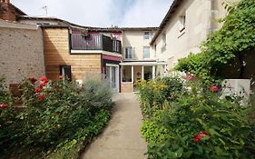 La Loge Des Fees